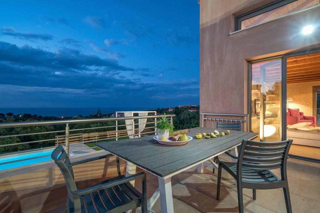 Villa Merovigli - Sea Views & Private Pool, Ideal For Large Groups, By Zantewize Tragaki Exterior photo